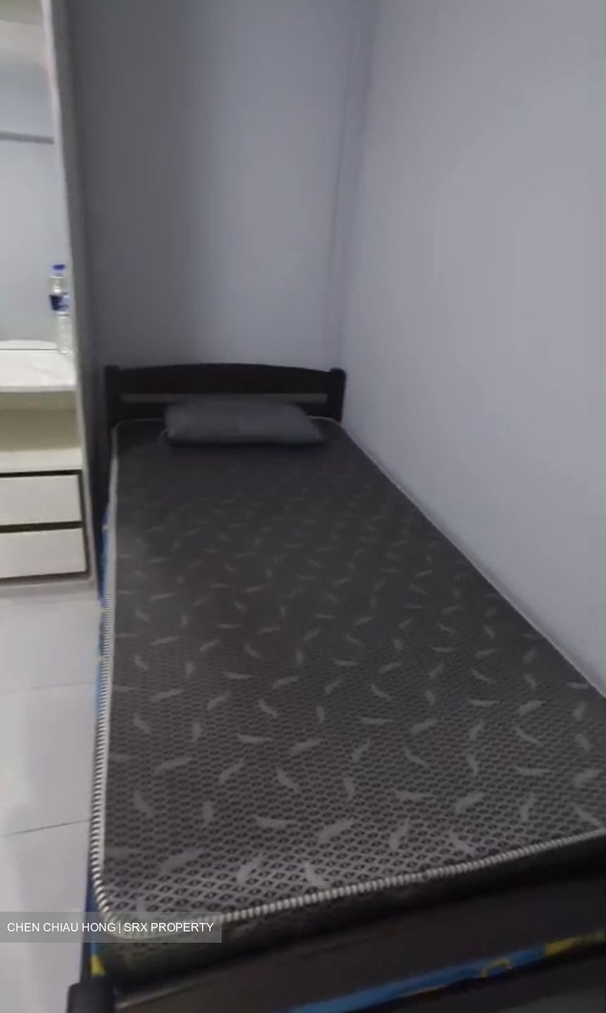 Blk 101 Chong Pang City (Yishun), HDB 4 Rooms #588395611